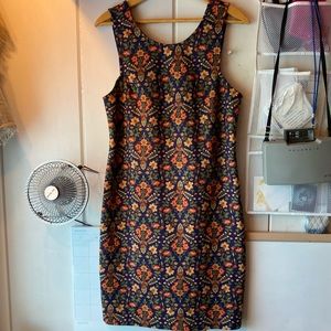 Vintage style sleeveless mid length dress